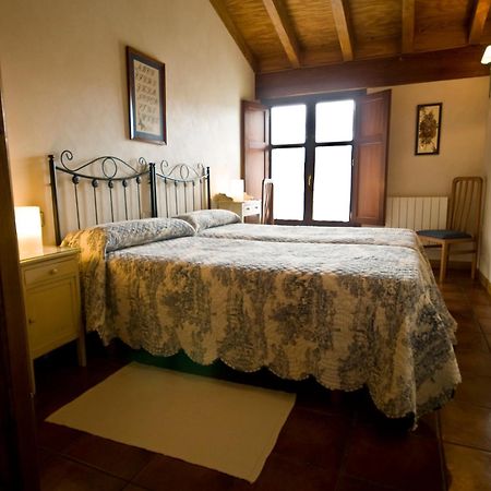בריונס Casa Rural El Meson חדר תמונה